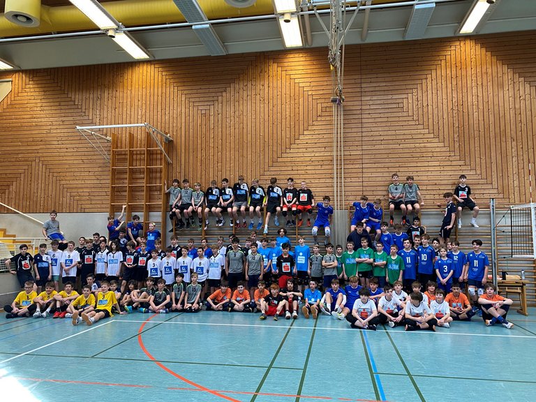 Volleyball_1.jpg 